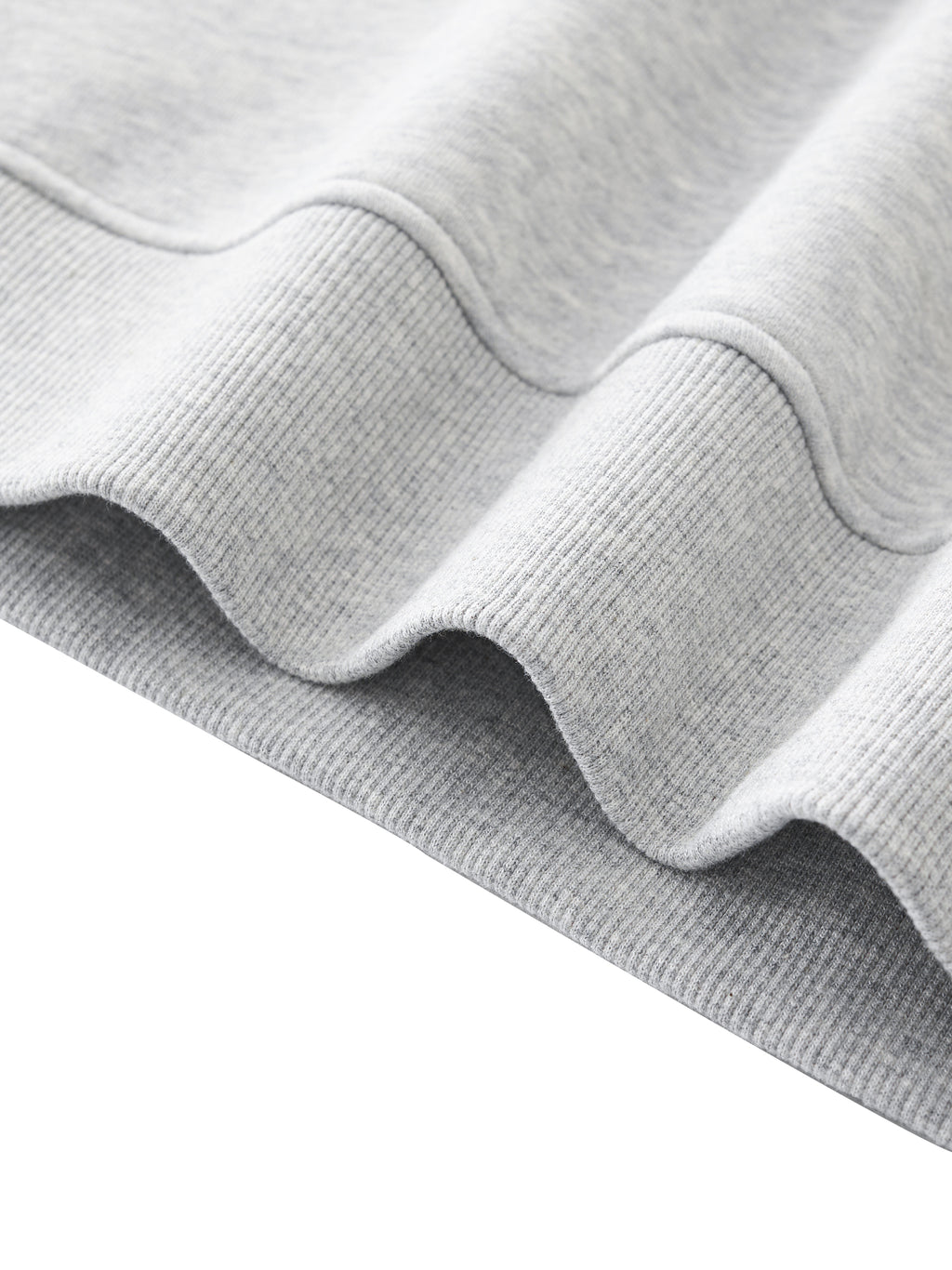 CLARA - Essential Sweatshirt