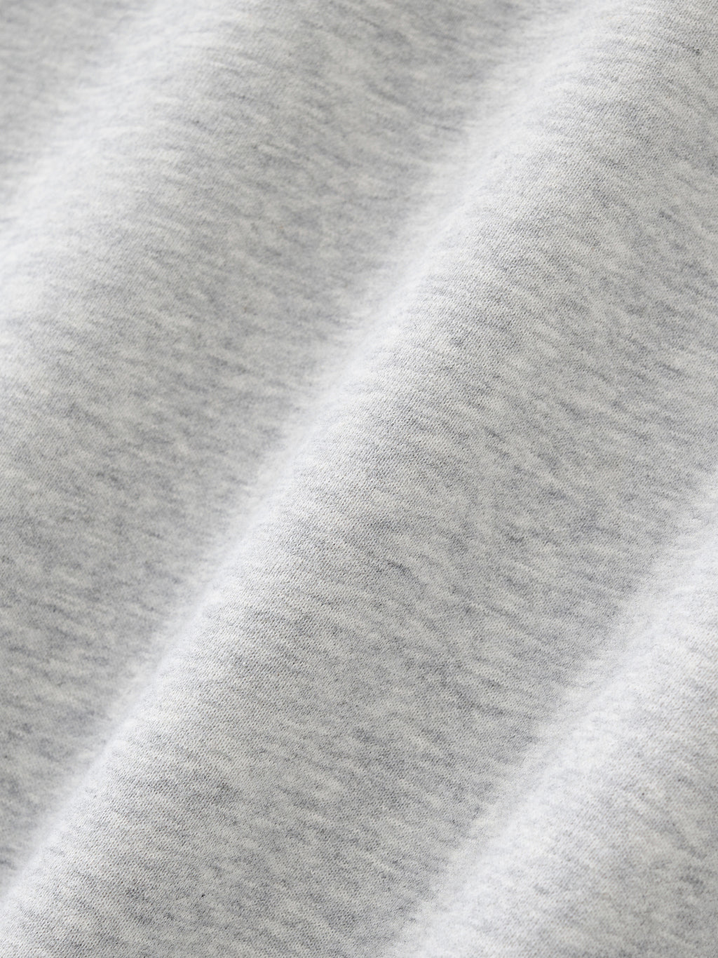 CLARA - Essential Sweatshirt